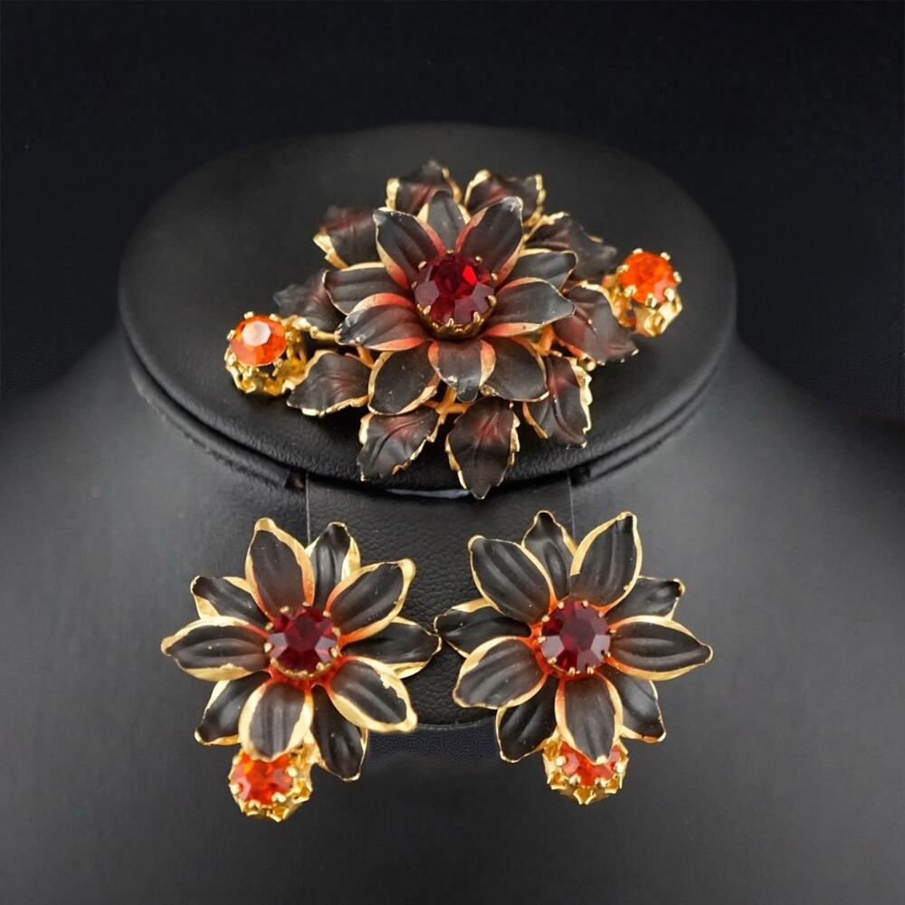 Vintage Floral Rhinestone Brooch & Earrings Set Gold Tone Red Black Austria